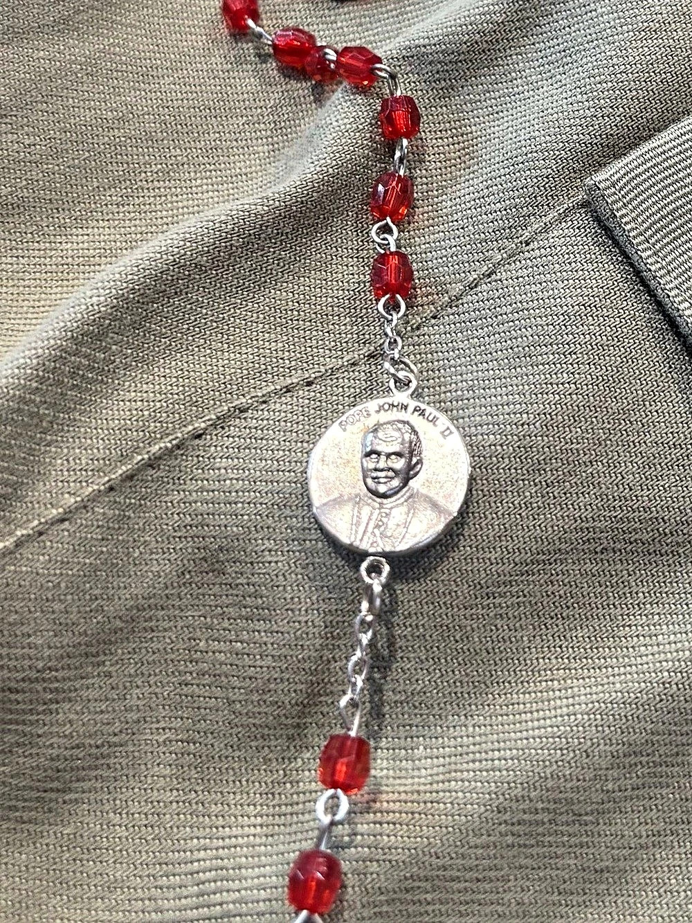 Red Beaded Pendant Necklace Like New